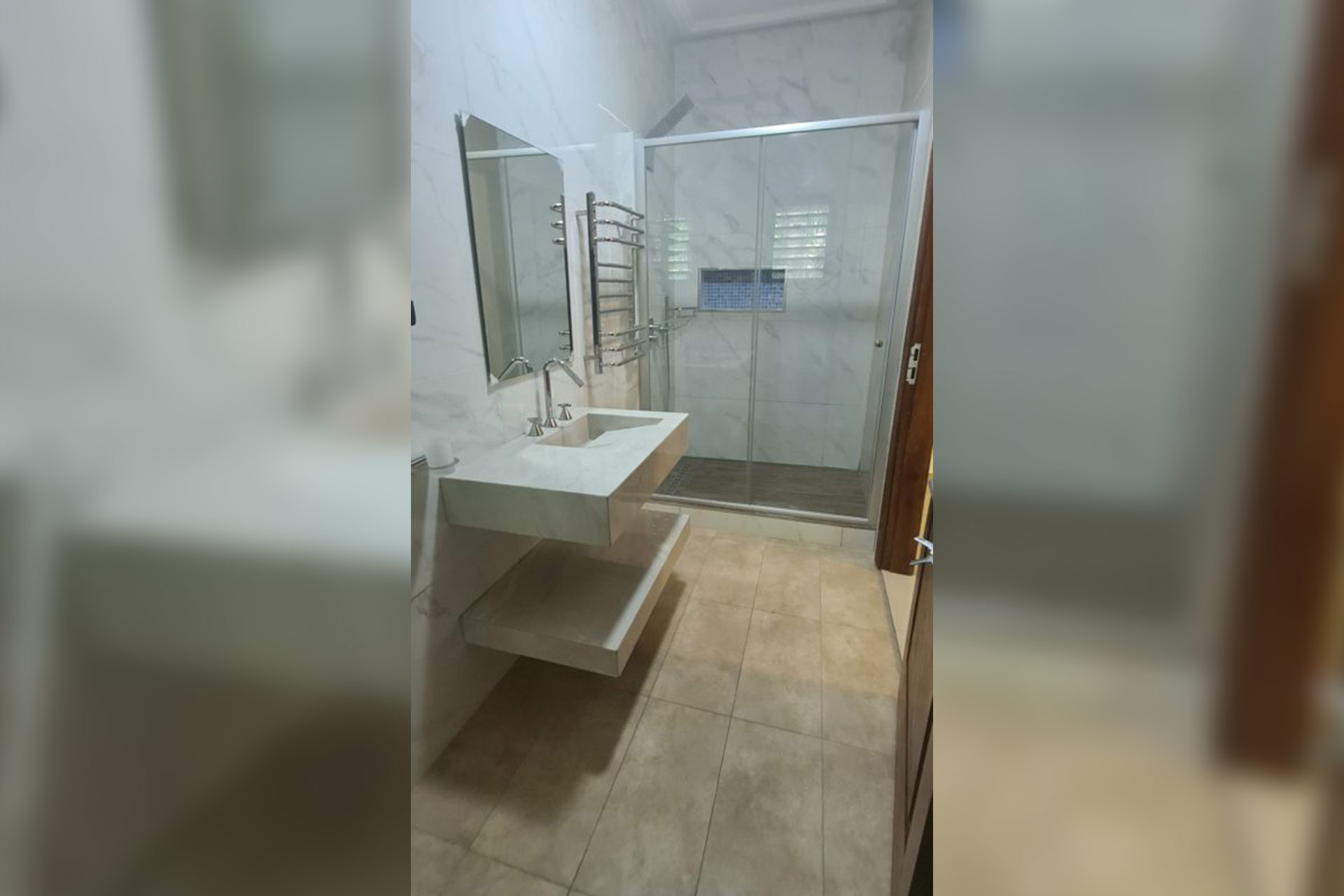 salle de bain location duplex Riviera Mbadon abidjan
