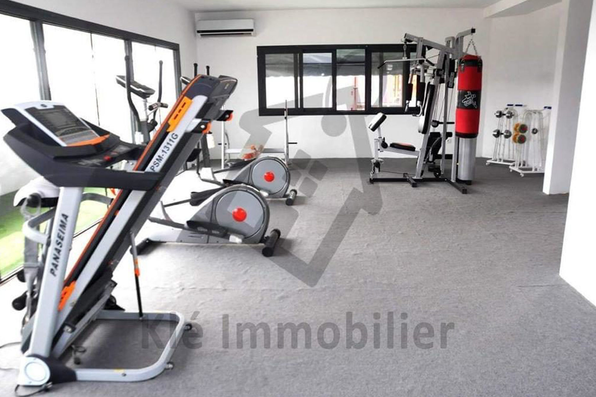 beau studio meublé zone 4 immeuble cactus